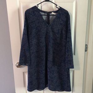 Mid sleeve, mid length dress, size large